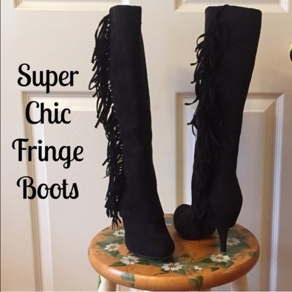 💕NWOB💕. CHIC FRINGE BOOTS